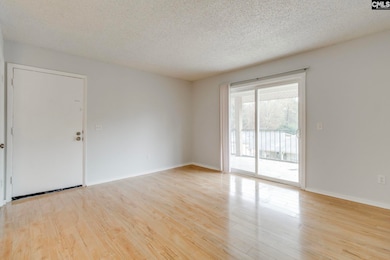 1208 Bush River Rd unit G8, Columbia, SC 29210 - photo 6