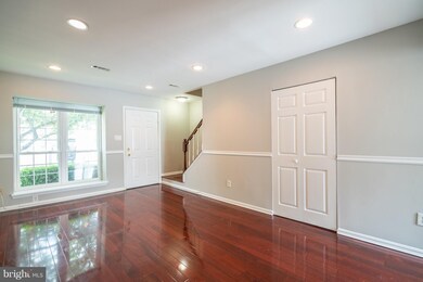 147 Edinburgh Square, Sterling, VA 20164 - photo 5