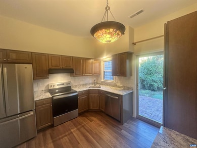 933 Huntwood Ln, Charlottesville, VA 22901 - photo 7