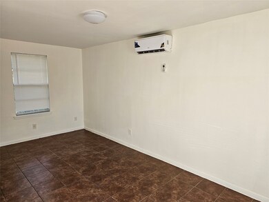 2825 Cromwell St unit C, Houston, TX 77093 - photo 4
