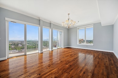 Enjoy breathtaking, unobstructed panoramic city vi