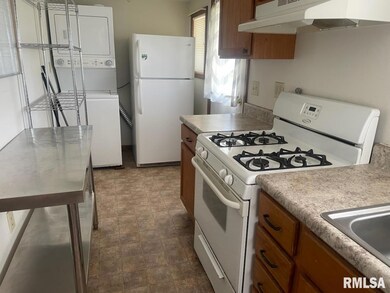 920 N State St, Macomb, IL 61455 - photo 5