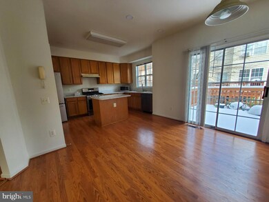 2523 James Maury Dr, Herndon, VA 20171 - photo 7