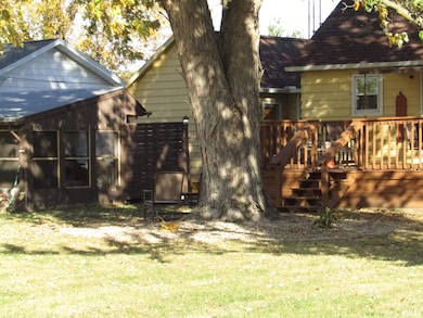 1320 N Broadway St, Lewistown, IL 61542 - photo 7