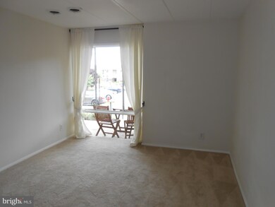 5709 Indian Ct unit 190, Alexandria, VA 22303 - photo 7