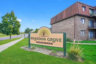 195 W Brandon Ct unit A33, Palatine, IL 60067 - photo 2