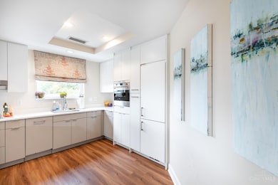 2260 Riverside Dr, Cincinnati, OH 45202 - photo 7