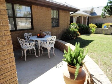 303 Rebecca Dr unit 463, Alamo, TX 78516 - photo 2