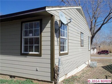 704 N Avenue C St, Cleveland, OK 74020 - photo 4