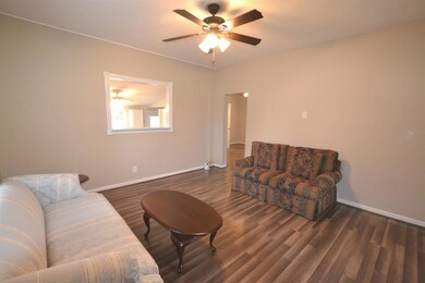 426 W Court St, Burgin, KY 40310 - photo 4