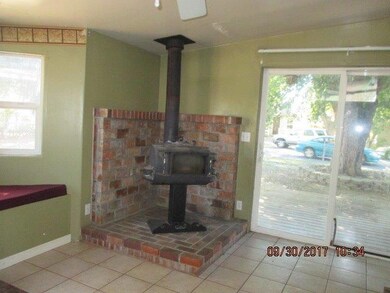 1035 Mitchell St, Klamath Falls, OR 97601 - photo 4