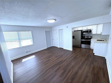 1025 NW 7th Ave unit B, Fort Lauderdale, FL 33311 - photo 2