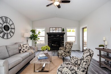 19545 Sager Loop, Bend, OR 97702 - photo 4