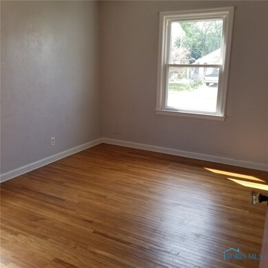 2812 Claredale Rd, Toledo, OH 43613 - photo 5