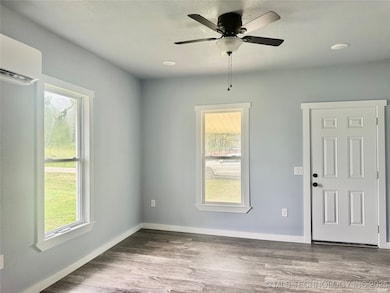 108 S Collins St, Colbert, OK 74733 - photo 6