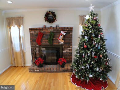 636 Maple Ave, Aldan, PA 19018 - photo 3