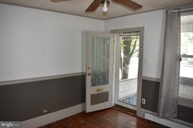 135 S 6th St, Shamokin, PA 17872 - photo 4