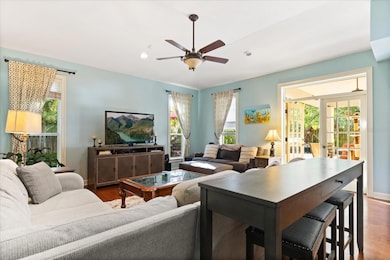 13817 Cypress Village Cir, Tampa, FL 33618 - photo 6