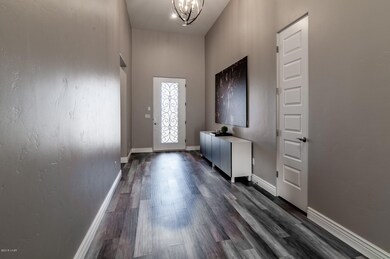 Denovan-1053MontroseDr-11