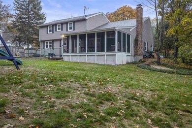 7 Hemlock St, Rochester, NH 03867 - photo 3