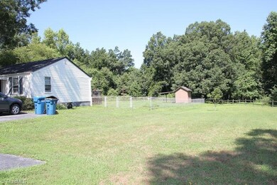 5308 Drake Rd, Greensboro, NC 27406 - photo 5