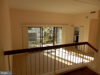 112 Roberts Ln unit 101, Alexandria, VA 22314 - photo 3