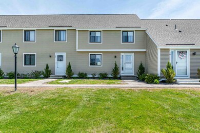 11 Pendleton Ln, Londonderry, NH 03053 - photo 2