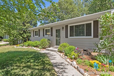 2113 Merlin St. NE