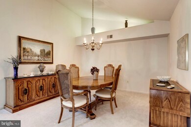 10837 Luxberry Dr, Rockville, MD 20852 - photo 5