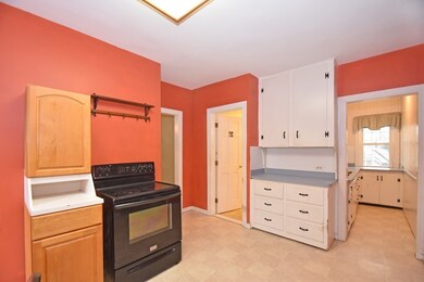 468 Massasoit Rd, Worcester, MA 01604 - photo 3