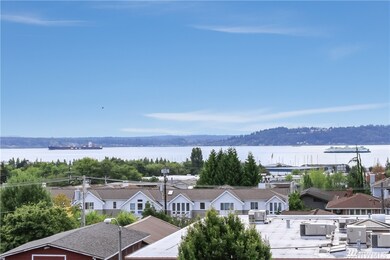 523 Maple St unit 201, Edmonds, WA 98020 - photo 2