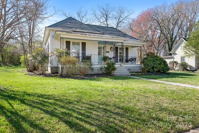 627 W Sharpe St, Statesville, NC 28677 - photo 2