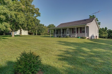 155 E 405th Rd-13