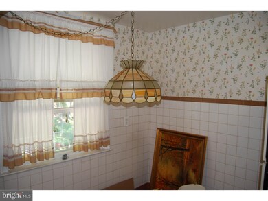 184 Blanchard Rd, Drexel Hill, PA 19026 - photo 5