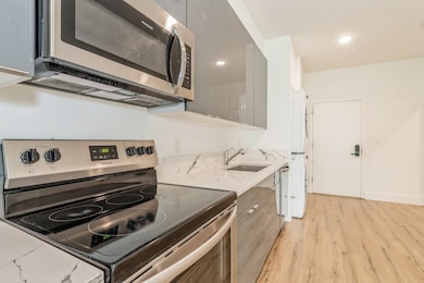 28 Vroom St unit 505, Jersey City, NJ 07306 - photo 6