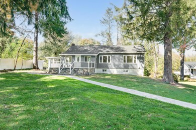 1802 Amazon Rd, Mohegan Lake, NY 10547 - photo 3