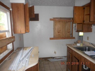 62 S Hampton Rd, Columbus, OH 43213 - photo 4