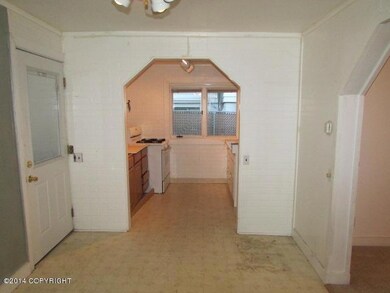 140390 Dining Room
