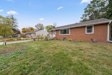 1895 Shryer Ave W, Saint Paul, MN 55113 - photo 3