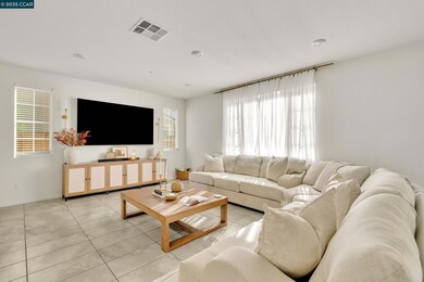 5487 Alvar Loop, Antioch, CA 94531 - photo 4