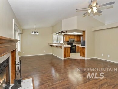 313 S Valley Dr, Nampa, ID 83686 - photo 6