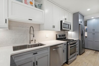 239 E 10th St unit 1-A, New York, NY 10003 - photo 4