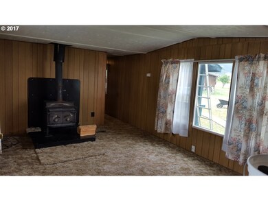 135 Center St, Halfway, OR 97834 - photo 3