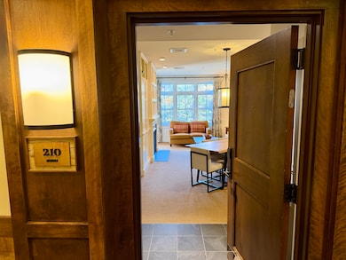 102 Forest Dr unit 210 (LO 212) / III C, Warren, VT 05674 - photo 2