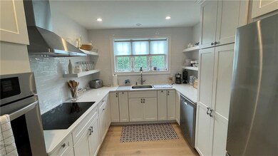 152 Tuckerman Ave unit 8, Middletown, RI 02842 - photo 7