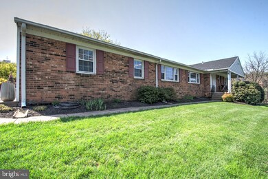 20557 Gleedsville Rd, Leesburg, VA 20175 - photo 3