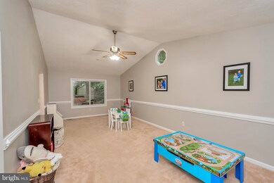 613 Harrison Cir, Locust Grove, VA 22508 - photo 7