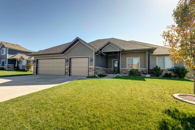 1670 E Pea Ridge Dr, East Republic Township, MO 65738 - photo 2