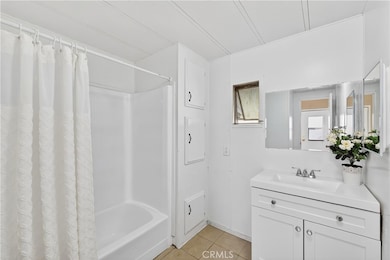 6656 E Rosecrans Ave unit N12, Compton, CA 90221 - photo 5