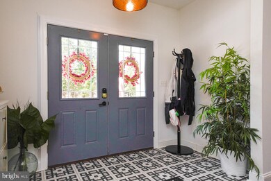 2221 Stokes Ln, Alexandria, VA 22307 - photo 4